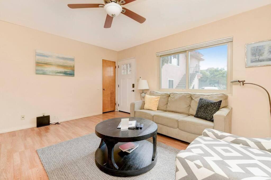 Apartment Casa -2br- Free Driveway Parking For 3 Cars
